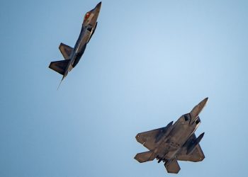 EE. UU. despliega cazas F-22 en Medio Oriente