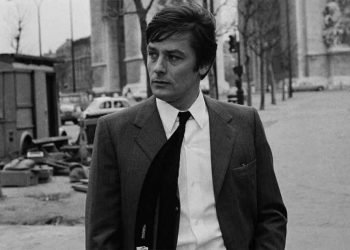 La clase política francesa rinde homenaje a Alain Delon