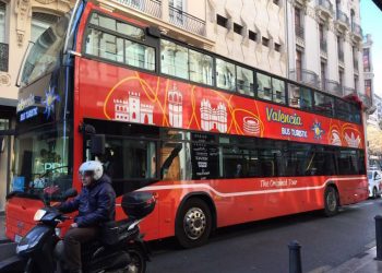 La Inspección de Trabajo determina que alguno de los buses turísticos de la ciudad de València carecían de la climatización requerida