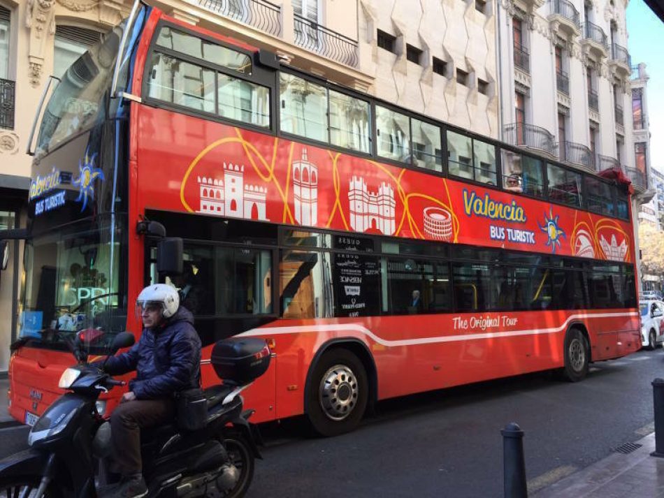 La Inspección de Trabajo determina que alguno de los buses turísticos de la ciudad de València carecían de la climatización requerida