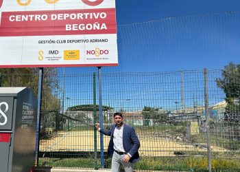 Ismael Sánchez (IU) reclama la inclusión de la perspectiva de género en las mejoras de las instalaciones deportivas anunciadas por el alcalde de Sevilla