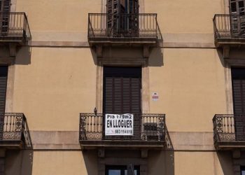 Los préstamos hipotecarios de vivienda en Catalunya suben un 15,2% en junio, según datos notariales