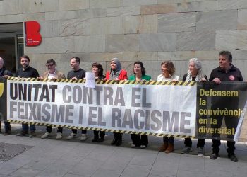 Es presenta la Comissió Ciutadana de Seguiment del pacte de forces parlamentàries democràtiques contra l’extrema dreta