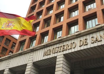 El Ministerio de Sanidad propone una normativa para garantizar que solo cirujanos plásticos certificados realicen procedimientos estéticos