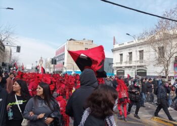 Chile. «Que no te irás y no me dejarás caer» escribe hermano de AlonsoVerdejo, joven asesinado en marcha por 51 años del golpe de Estado