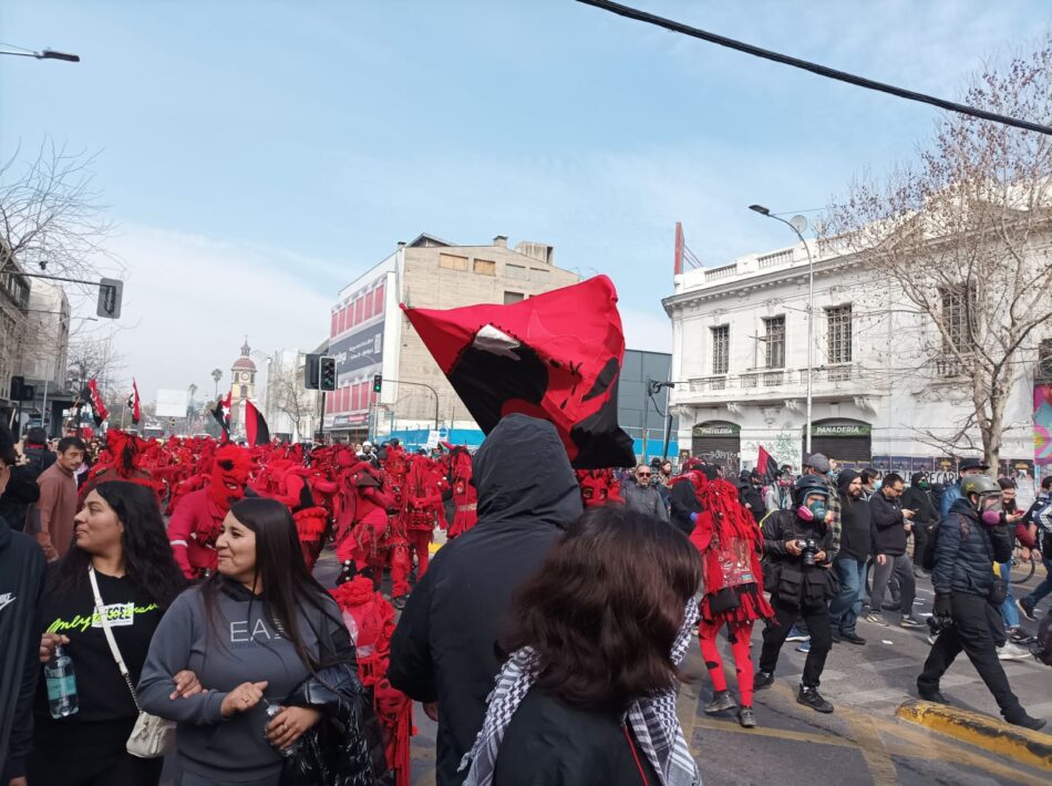 Chile. «Que no te irás y no me dejarás caer» escribe hermano de AlonsoVerdejo, joven asesinado en marcha por 51 años del golpe de Estado