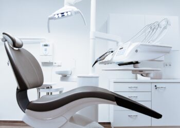 ¿Cómo se realiza un implante dental?