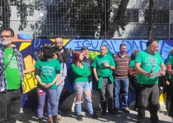 Adelante Andalucía exige al Ayuntamiento que se sume a las protestas del IES Diamantino García Acosta y otros centros frente a la Junta