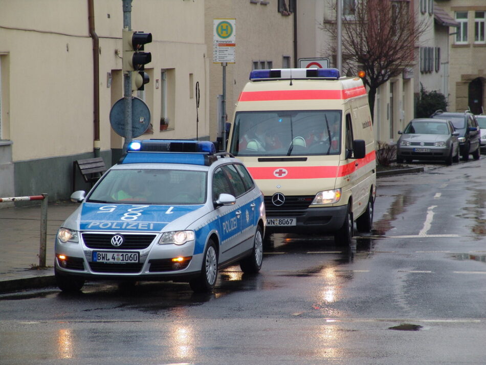 Patadas a una embarazada y lesiones: una familia española denuncia a la Policía alemana por una salvaje agresión