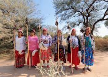 Paraguay declara Patrimonio Cultural a mujeres Nivachei del Chaco