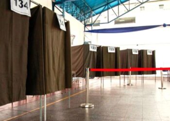 Comienzan elecciones municipales y para gobernadores en Chile