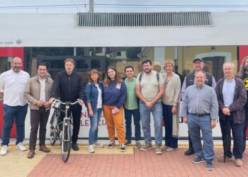 Compromís denuncia las deficiencias de la L2MetroValencia hacia Llíria y reivindican más frecuencias ymejores horarios