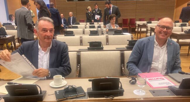 Los diputados de IU Santiago y Alonso reclaman a Defensa que explique por qué impide la visita de parlamentarios autonómicos navarros al polígono de tiro y bombardeo de las Bardenas