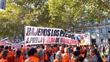 Las organizaciones de la gran manifestación por la vivienda exigen a Ayuso que deje de mirar hacia otro lado y reaccione ante este problema