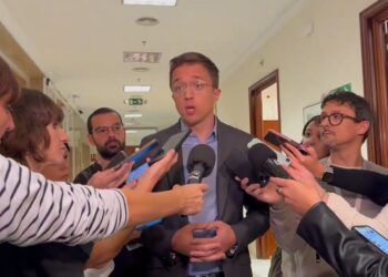 Dimite Íñigo Errejón envuelto en acusaciones de violencia machista