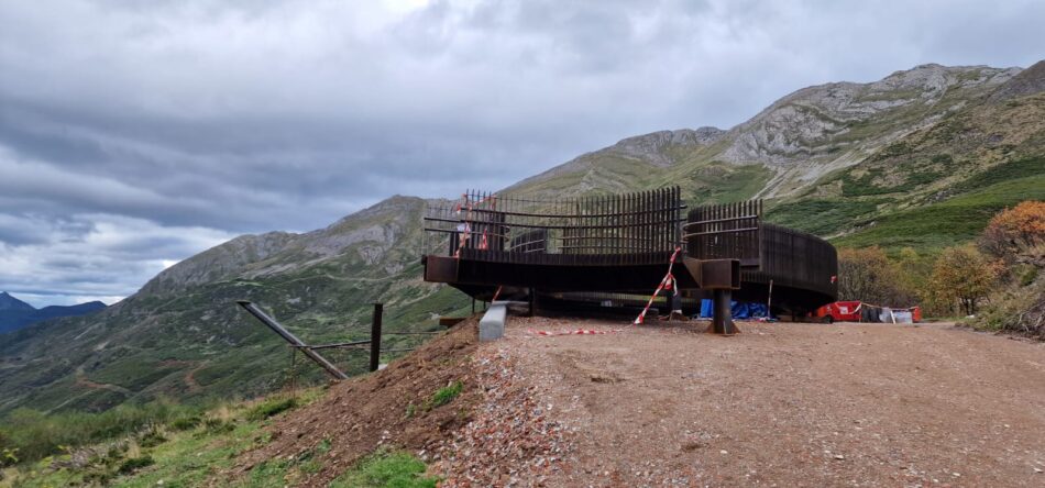 «El mirador de la Farrapona para masificar mas de turistas al parque natural de Somiedo (Asturias)»