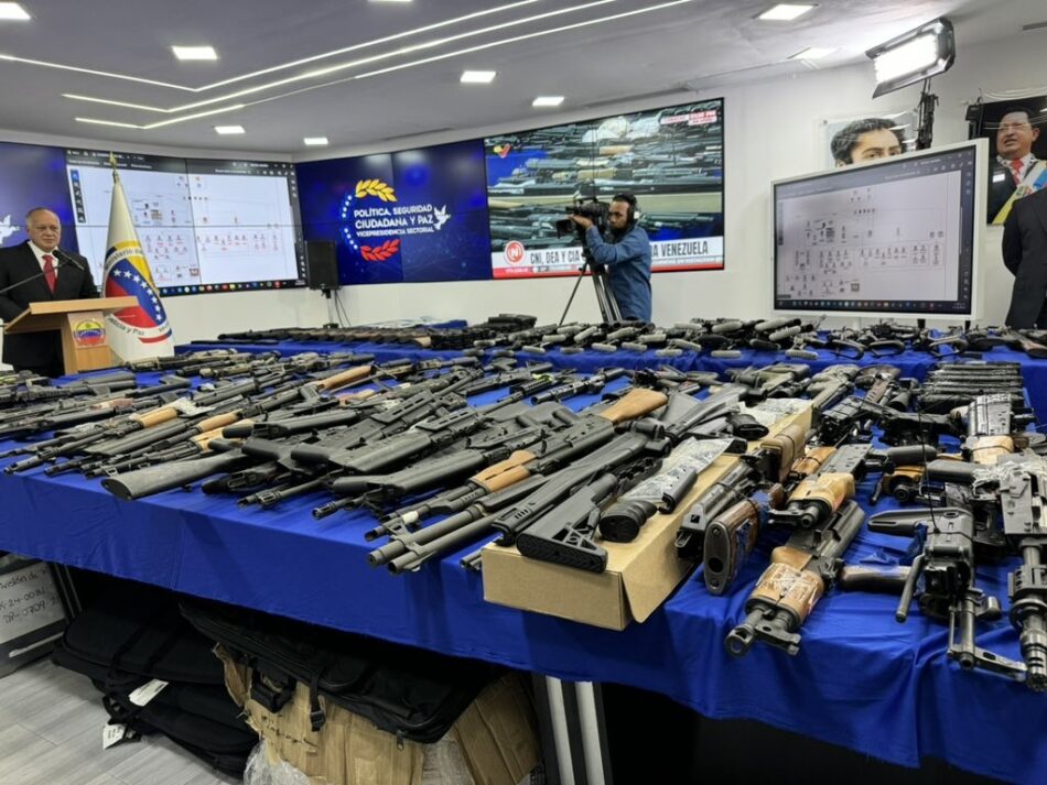 Venezuela incauta más de 70 armas destinadas a acciones terroristas: Hay fusiles de fabricación gringa