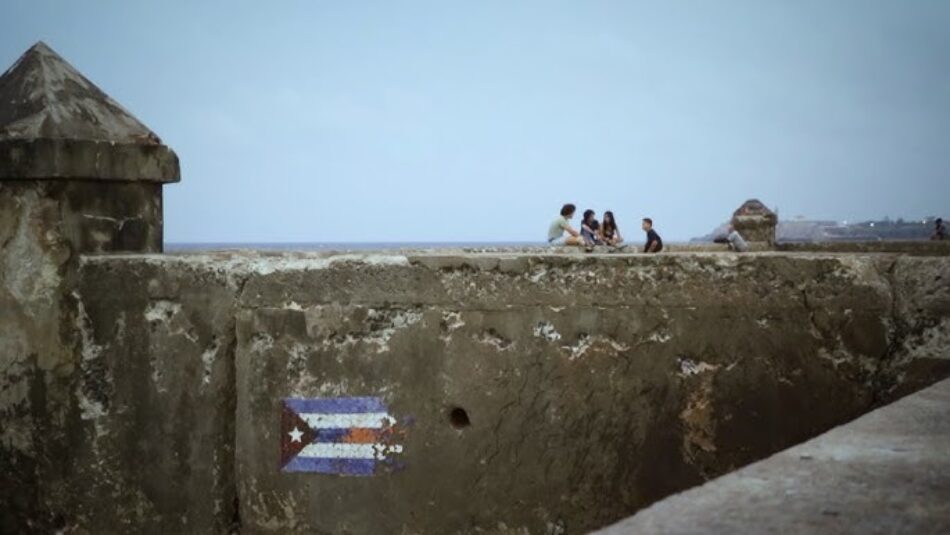 «El insomnio del Hombre Nuevo» (2024) es un documental en el que varios intelectuales jóvenes cubanos hablan sobre la actualidad de Cuba y su futuro