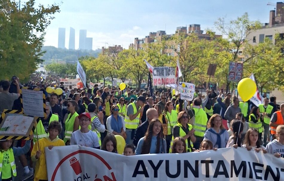 Manifestación masiva en Montecarmelo a favor de la reubicación del megacantón de basura y la protección de un tesoro verde