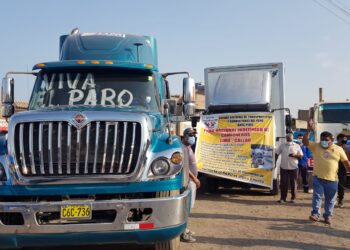 Transportistas de Perú anuncian una huelga contra la extorsión y el sicariato