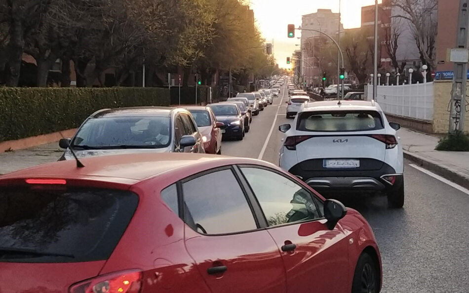 La Asociación Vecinal de Campamento acude al Defensor del Pueblo y a la Fiscalía ante el incumplimiento reiterado de los límites de velocidad en la carretera de Boadilla del Monte (Madrid)