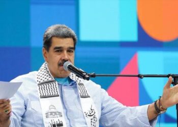 Maduro avisa: EEUU con llamada Ley Bolívar busca colonizar Venezuela