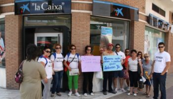 Illa vuelve a anunciar tres meses más tarde la compra de los pisos de protección oficial (VPO) de La Caixa