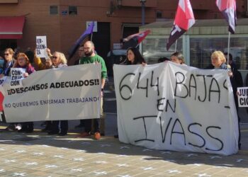 El sindicato CGT anuncia concentraciones todos los martes hasta el 17 de diciembre a las puertas de la IVASS