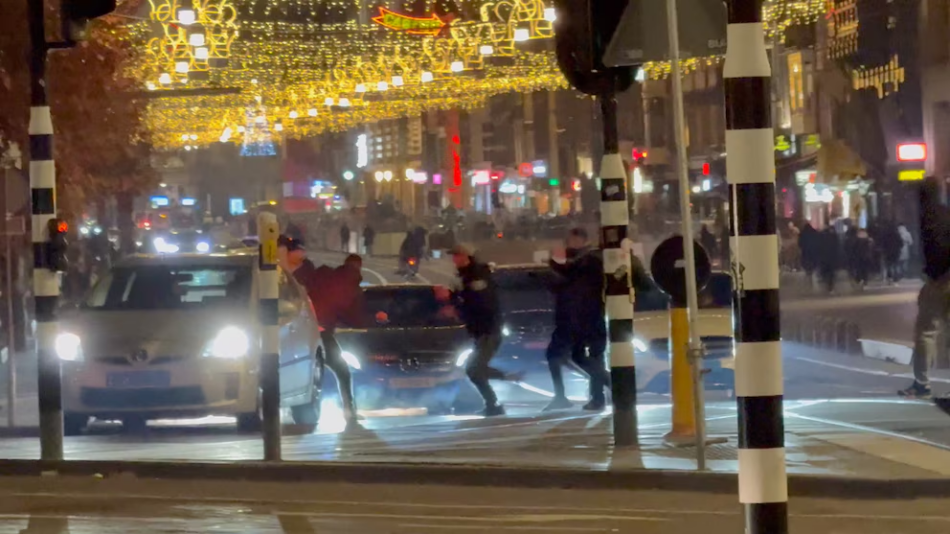 Diez hinchas israelíes del Macabi, heridos en riñas con partidarios palestinos del Ajax