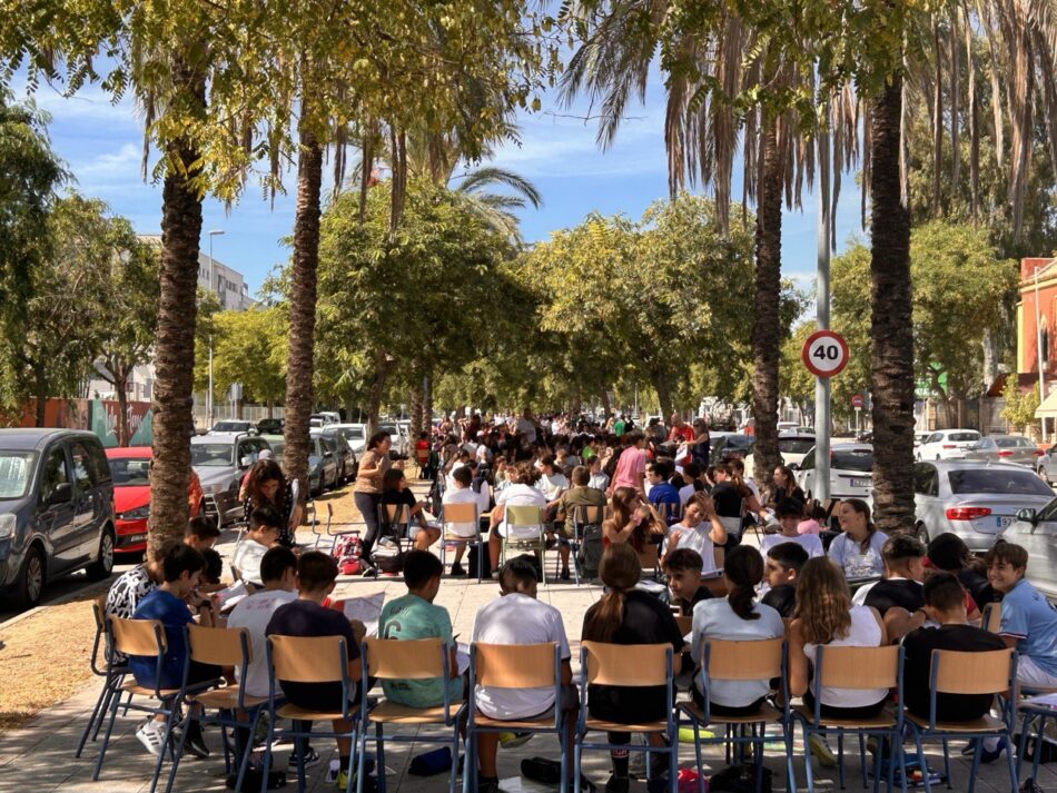 Izquierda Unida lleva a votación en el Parlamento Andaluz las obras pendientes en el IES Lola Flores