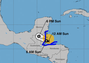 Alerta en México ante el avance del huracán Sara