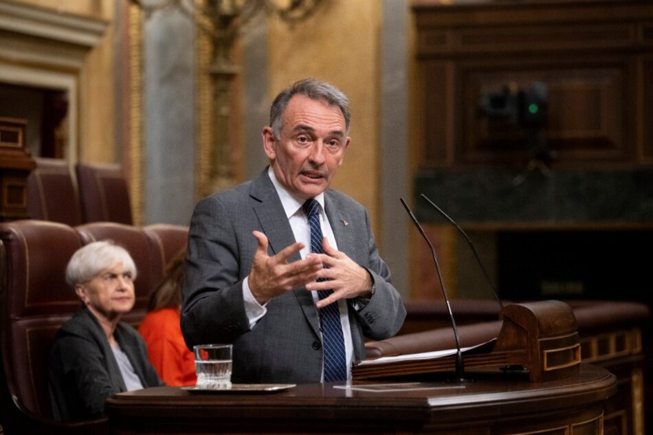 Santiago avisa que el PP “se burla del Congreso  y llega tarde, como con Mazón” al plantear una proposición sobre prisiones “cuando hace un mes se cerraron las enmiendas a otra casi igual”