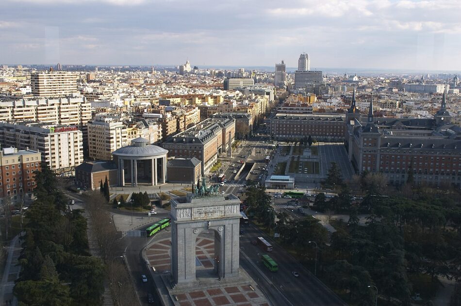 Piden mantener el nombre de la «Avenida de la Memoria» ante la proposición de cambio de PP y Vox de sustituirlo por «Av. de la Concordia»