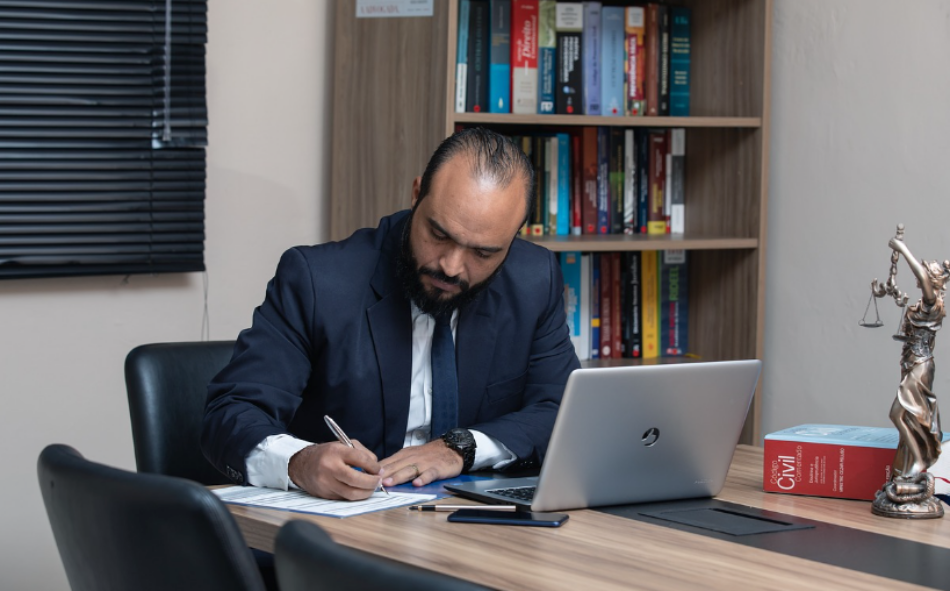 Encuentra los mejores abogados para mantener tu integridad en lo personal y económico