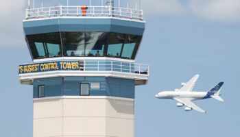 «España ha decidido ceder el espacio aéreo del Sahara y Canarias (ENAIRE) a Marruecos por la puerta de atrás»