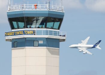 «España ha decidido ceder el espacio aéreo del Sahara y Canarias (ENAIRE) a Marruecos por la puerta de atrás»