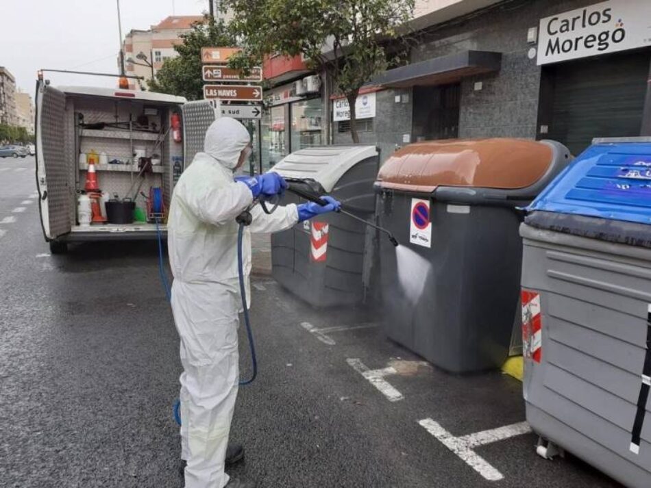 Los trabajadores de la subcontrata de limpieza del Ayuntamiento de València pasaron la noche de la DANA durmiendo en sus coches