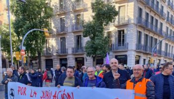 Sector Federal de Transporte por Carretera y Urbano-CGT: «¡Jubilación a los 60 años! ¡Seguimos vivos, seguimos luchando!»