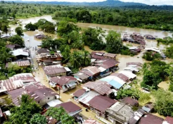 Petro declara situación de desastre nacional por fuertes lluvias en Colombia