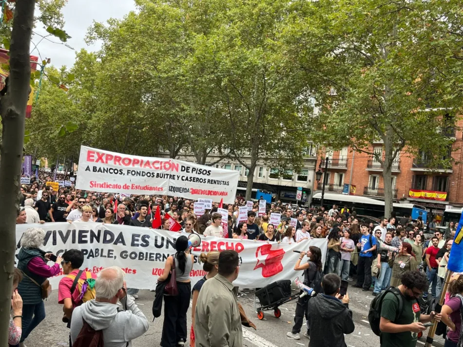 Colectivos de la manifestación del 13 de octubre piden a los grupos parlamentarios la prórroga y ampliación del escudo social