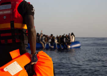 El Aita Mari Rescata a 53 Personas en el Mediterráneo: Predominan Jóvenes y Menores de Edad