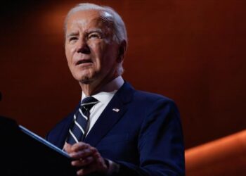 Biden ordena a Pentágono intensificar ayuda militar a Ucrania