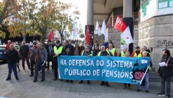 Pensionistas e xubiladas da CIG reclaman que a pensión mínima sexa igual ao SMI