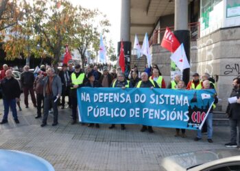 Pensionistas e xubiladas da CIG reclaman que a pensión mínima sexa igual ao SMI