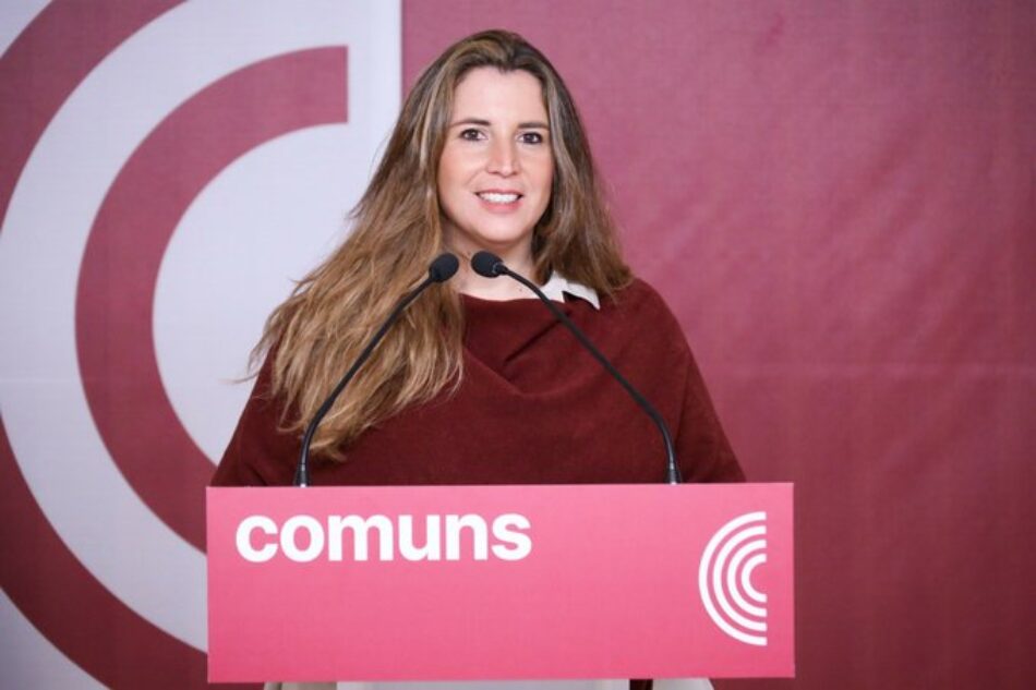 La coordinadora de los Comuns y diputada en el Congreso, Candela López, acusa a Junts de poner la «alfombra roja» a Feijóo con la cuestión de confianza