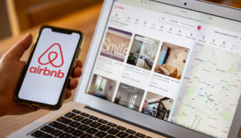 El Ministerio de Consumo abre expediente sancionador la plataforma de alquiler de pisos turísticos Airbnb