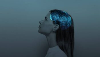 El envejecimiento de nuestro cerebro empieza a los 57 años