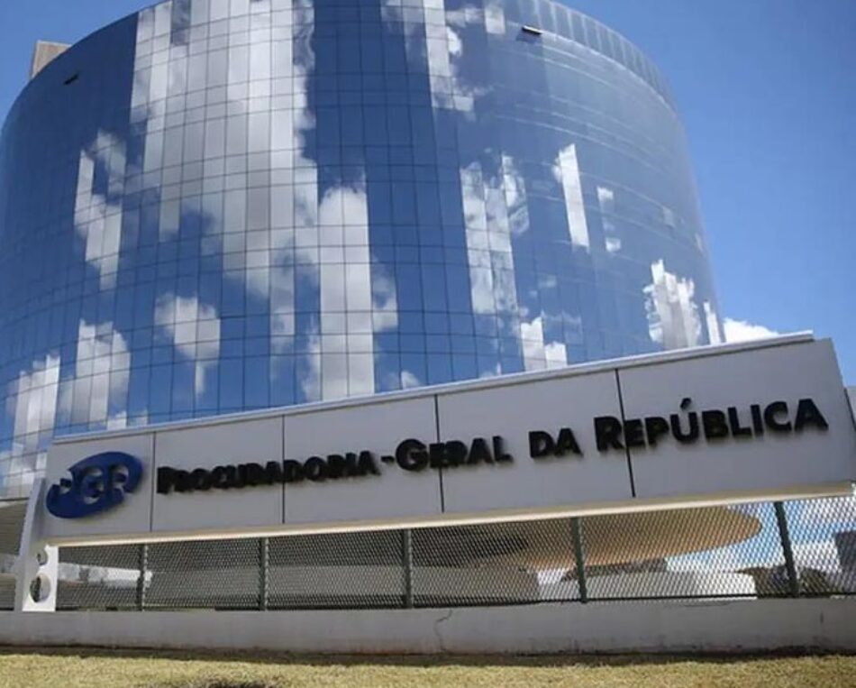 Fiscalía de Brasil analiza informe policial sobre tentativa golpista