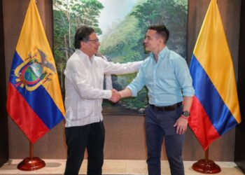 Presidentes de Ecuador y Colombia dialogan sobre cooperación