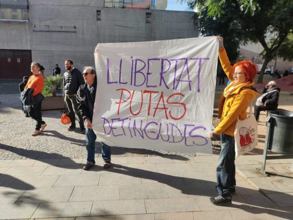 APDHA reclama la libertad inmediata sin cargos de las trabajadoras sexuales y activistas detenidas en Barcelona